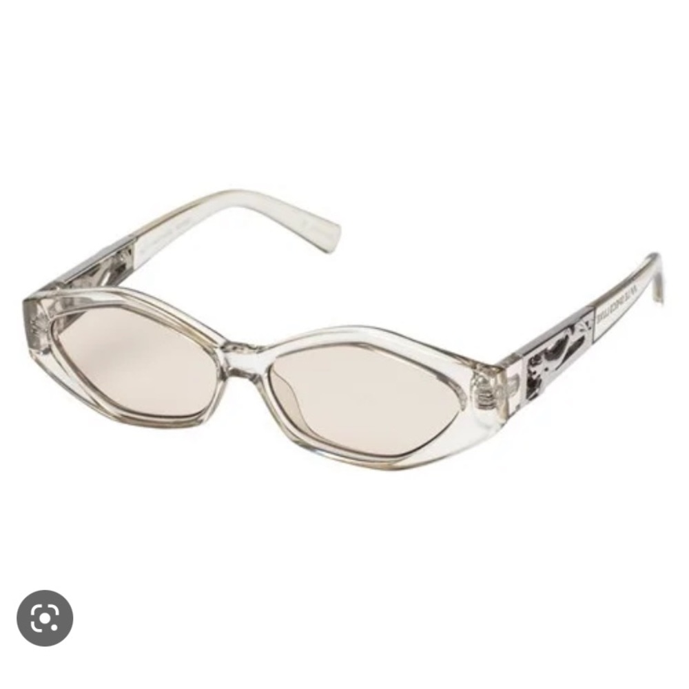 Le Specs x Petit Panthere